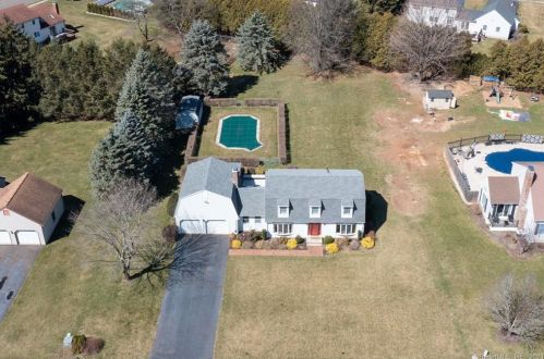 89 Lamentation Dr, Kensington, CT 06037 exterior
