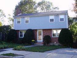 27 Maplewood Ave, Newton, MA 02459 exterior