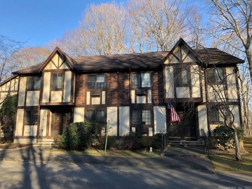 553 Swanson Cres, Milford, CT 06461 exterior