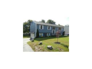 41 Clara Ln, Narragansett, RI 02882 exterior