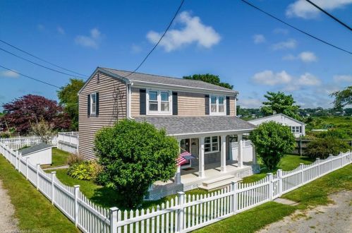 46 Tony St, Tiverton, RI 02878 exterior