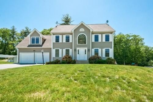 9 Rockridge Rd, Hopedale, MA 01747 exterior