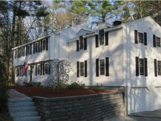 14 Simpson Rd, Windham, NH 03087 exterior