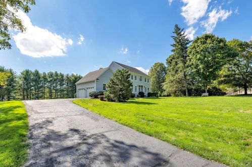 147 Fan Hill Rd, Upper Stepney, CT 06468 exterior