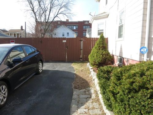 18 Vandewater St, Providence, RI 02908 exterior