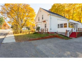 21 Rochester Hill Rd, Rochester, NH 03867 exterior