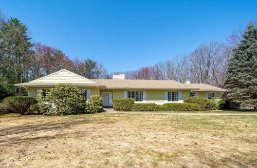 14 Ridgewood Dr, Bow, NH 03304 exterior