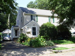 151 Woodcliff Rd, Newton, MA 02461 exterior