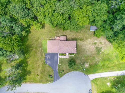 14 Andrew Cir, Hampstead, NH 03841 exterior