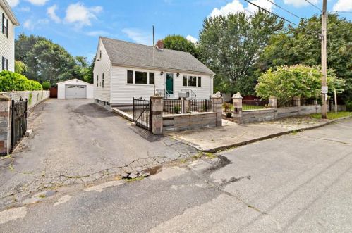 32 Geldard St, Valley-Falls, RI 02864 exterior