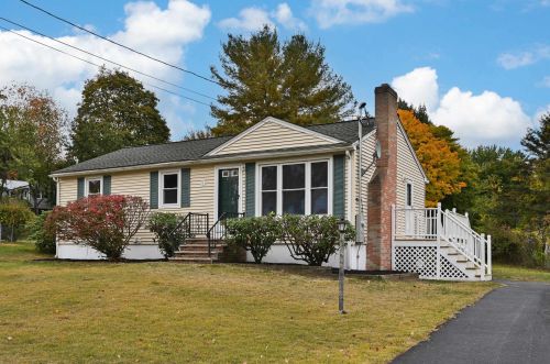 6 Alta Ave, Salem, NH 03079 exterior