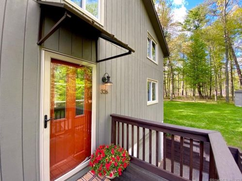 326 Bolton Rd, Vernon, CT 06066 exterior
