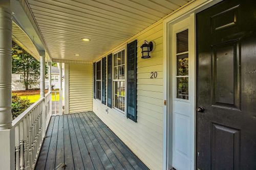 20 Conifer Ln, Amherst, NH 03031 exterior