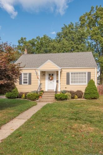 230 Marcroft St, Stratford, CT 06614 exterior
