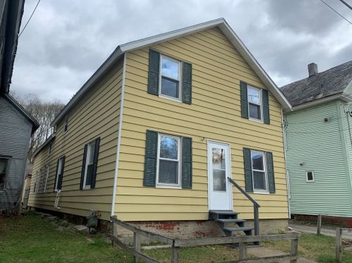 87 L St, Turners Falls, MA 01376 exterior