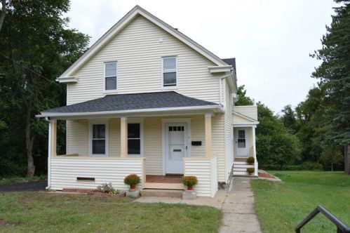 49 Mountain St, Worcester, MA 01606 exterior
