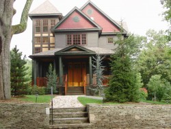 1585 Beacon St, Newton, MA 02468 exterior