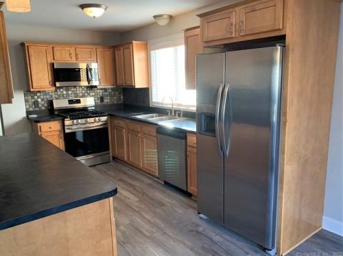 102 Beecher St, Southington, CT 06489 exterior