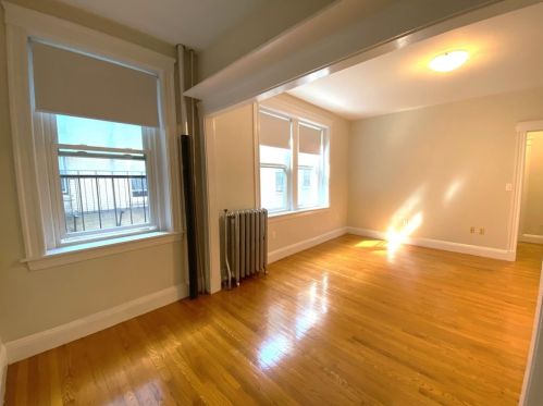 1940 Commonwealth Ave, Boston, MA 02215 exterior