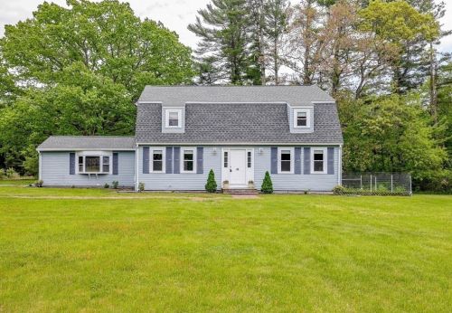 40 Howard St, Easton, MA 02375 exterior