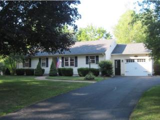 36 River Rd, Stratham, NH 03885 exterior