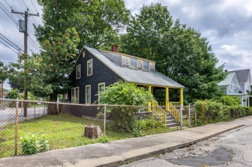 10 Myrtle Ave, Old-Orchard-Beach, ME 04064 exterior
