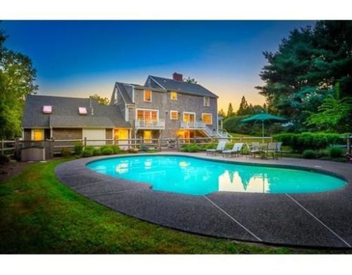 131 River Rd, Topsfield, MA 01983 exterior