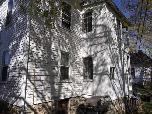 14 Oak Ridge Ave, Southbridge, MA 01550 exterior