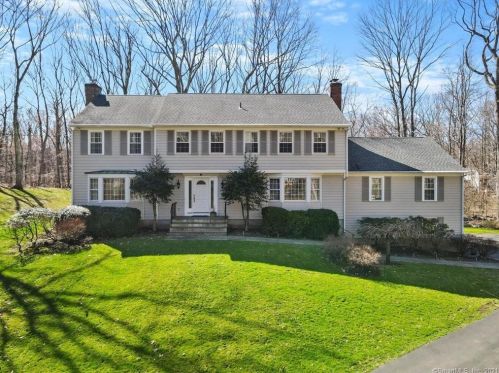 57 Deer Park Rd, New Canaan, CT 06840 exterior
