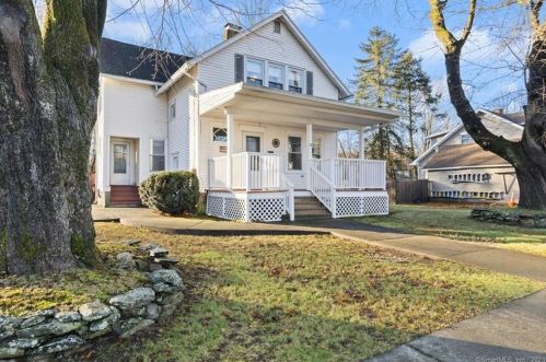 31 Grant Ct, Norwich, CT 06360 exterior