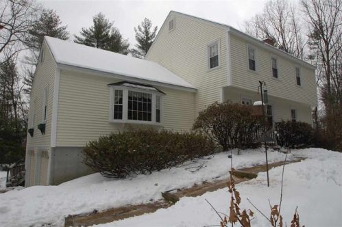 10 Blueberry Hill Rd, Amherst, NH 03031 exterior