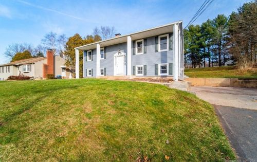 61 Stonegate Rd, Southington, CT 06489 exterior