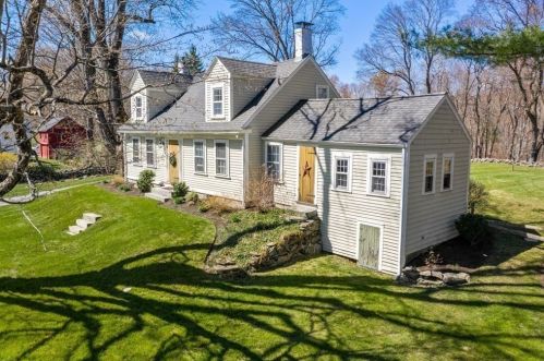 15 Farm Rd, Sherborn, MA 01770 exterior