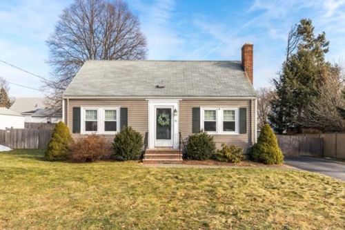 14 Bonad Rd, Stoneham, MA 02180 exterior