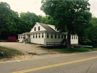 688 Main St, Tuftonboro, NH 03894 exterior