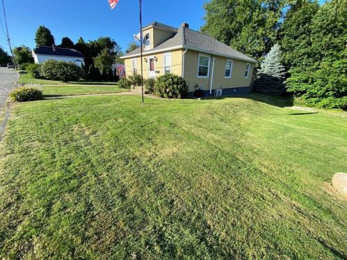 27 Argonne St, Johnston, RI 02919 exterior