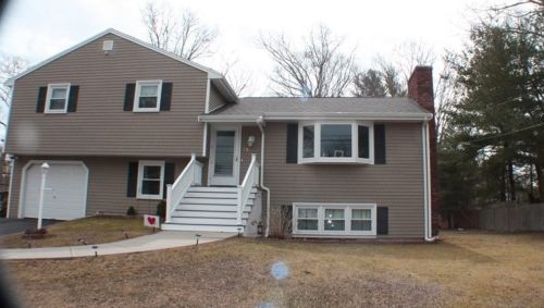 79 O Dr, Westport, MA 02790 exterior