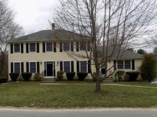 290 Stillwater Rd, Smithfield, RI 02917 exterior