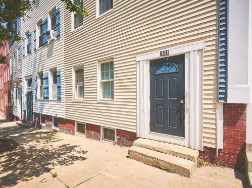 391 Bunker Hill St, Roxbury-Xing, MA 02129 exterior