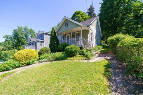 40 Kelly Rd, Waterbury, CT 06762 exterior