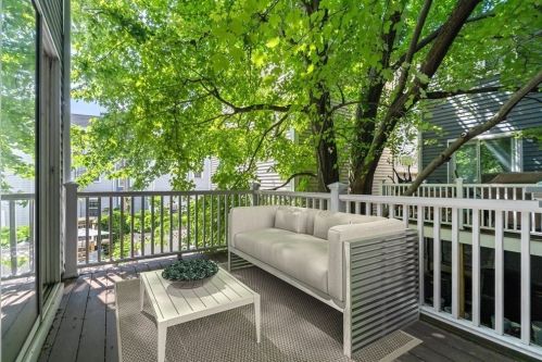141 Bolton St, Roxbury-Xing, MA 02127 exterior
