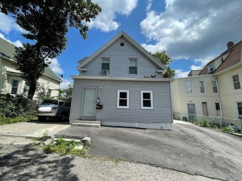 2 Ripley Pl, Worcester, MA 01610 exterior