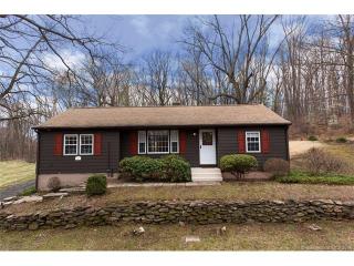 575 Maple Shade Rd, Middletown, CT 06457 exterior