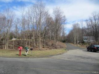 25 Lisa Dr, Seymour, CT 06478 exterior