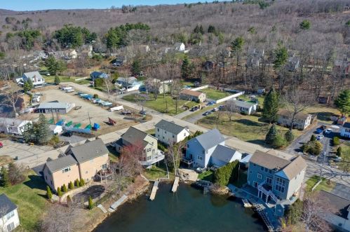 35 Hall Rd, Webster, MA 01570 exterior