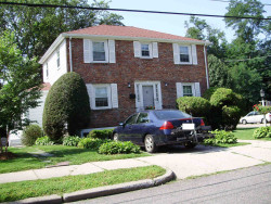 312 Woodcliff Rd, Newton, MA 02461 exterior