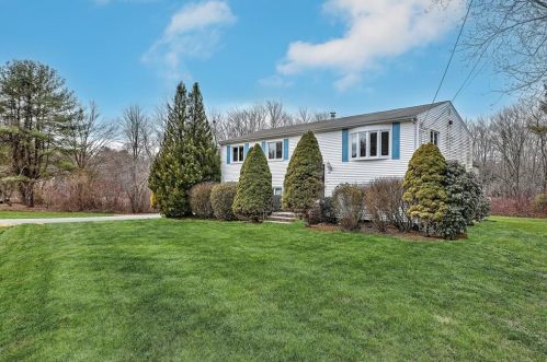 17 Anna Mac Dr, Valley Falls, RI 02864 exterior