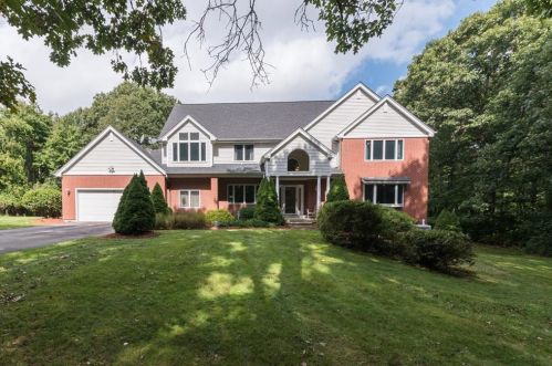 35 Meadow Tree Farm Rd, South Kingstown, RI 02874 exterior