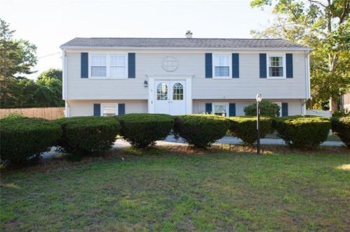 9 Monk Rd, Warwick, RI 02889 exterior