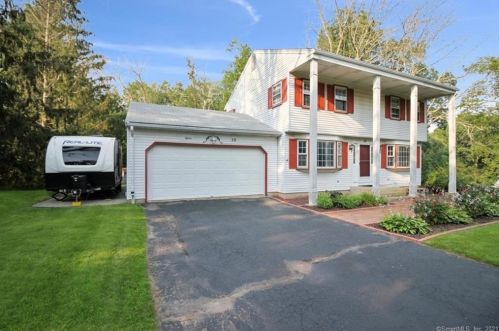 15 Brighton Rd, Hebron, CT 06248 exterior